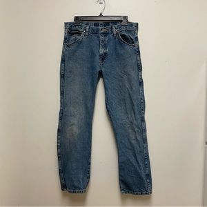 Wrangler men straight legged jeans size 33x30